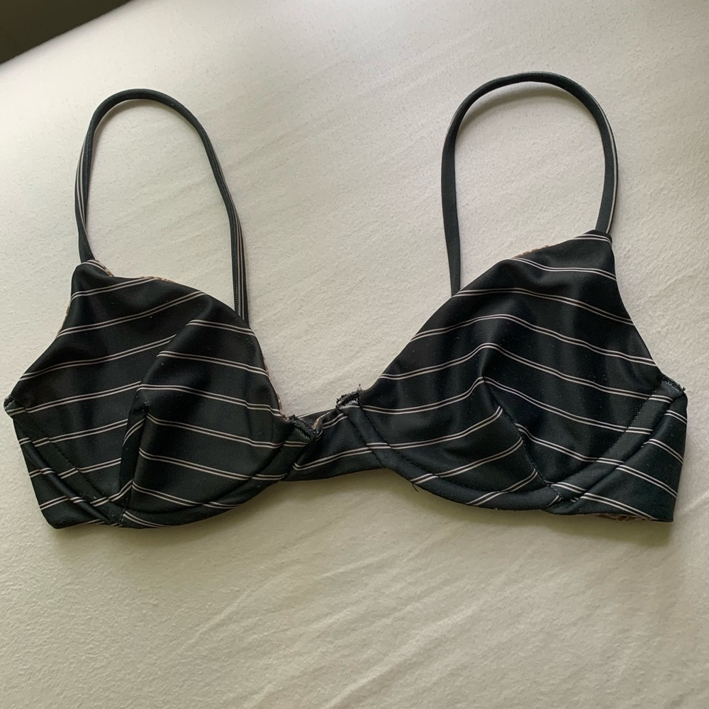 Acacia top